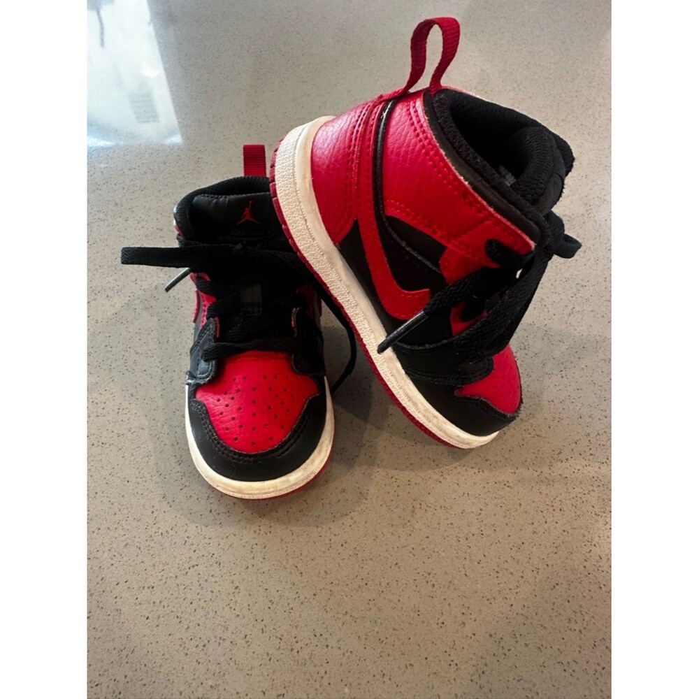 Nike Air Jordan Mid Sneakers Black and Red Toddler Size US 6C